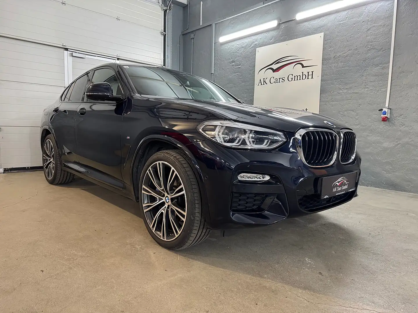 BMW X4 xDrive 20d M-Sport Aut.*21’‘ Felgen*HeadUp*Harm... Schwarz - 1