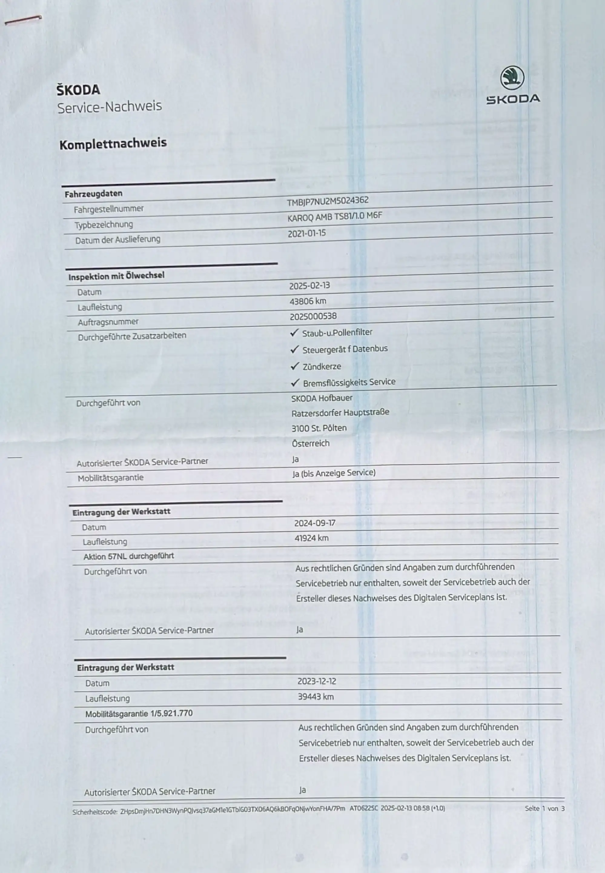 Skoda Karoq 1,0 TSI Ambition SC — photo 11