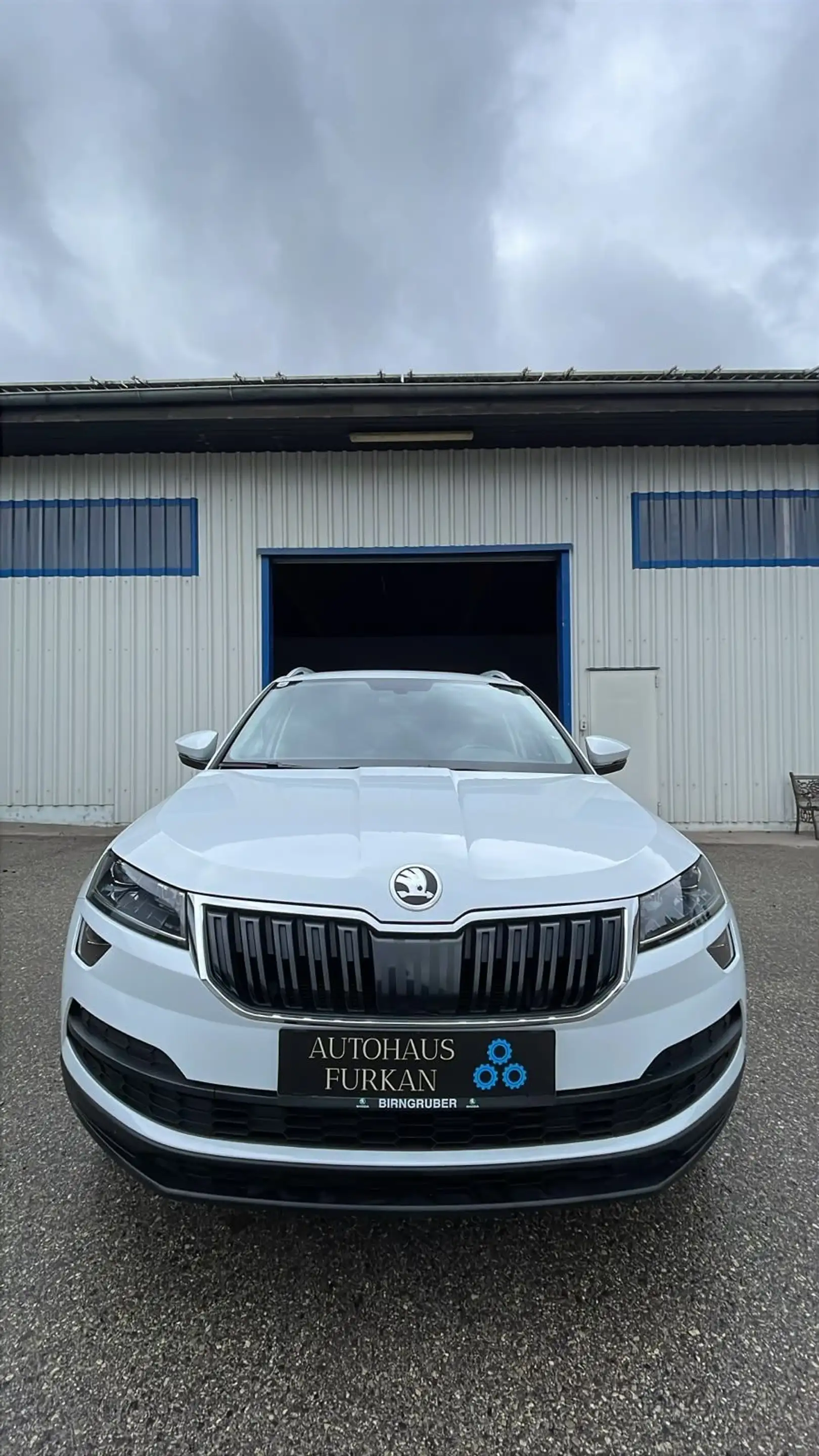 Skoda Karoq 1,0 TSI Ambition SC — photo 12
