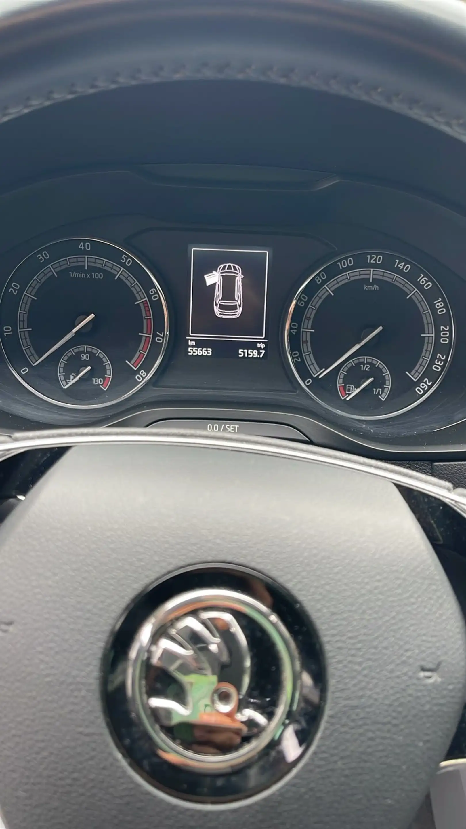 Skoda Karoq 1,0 TSI Ambition SC — photo 6