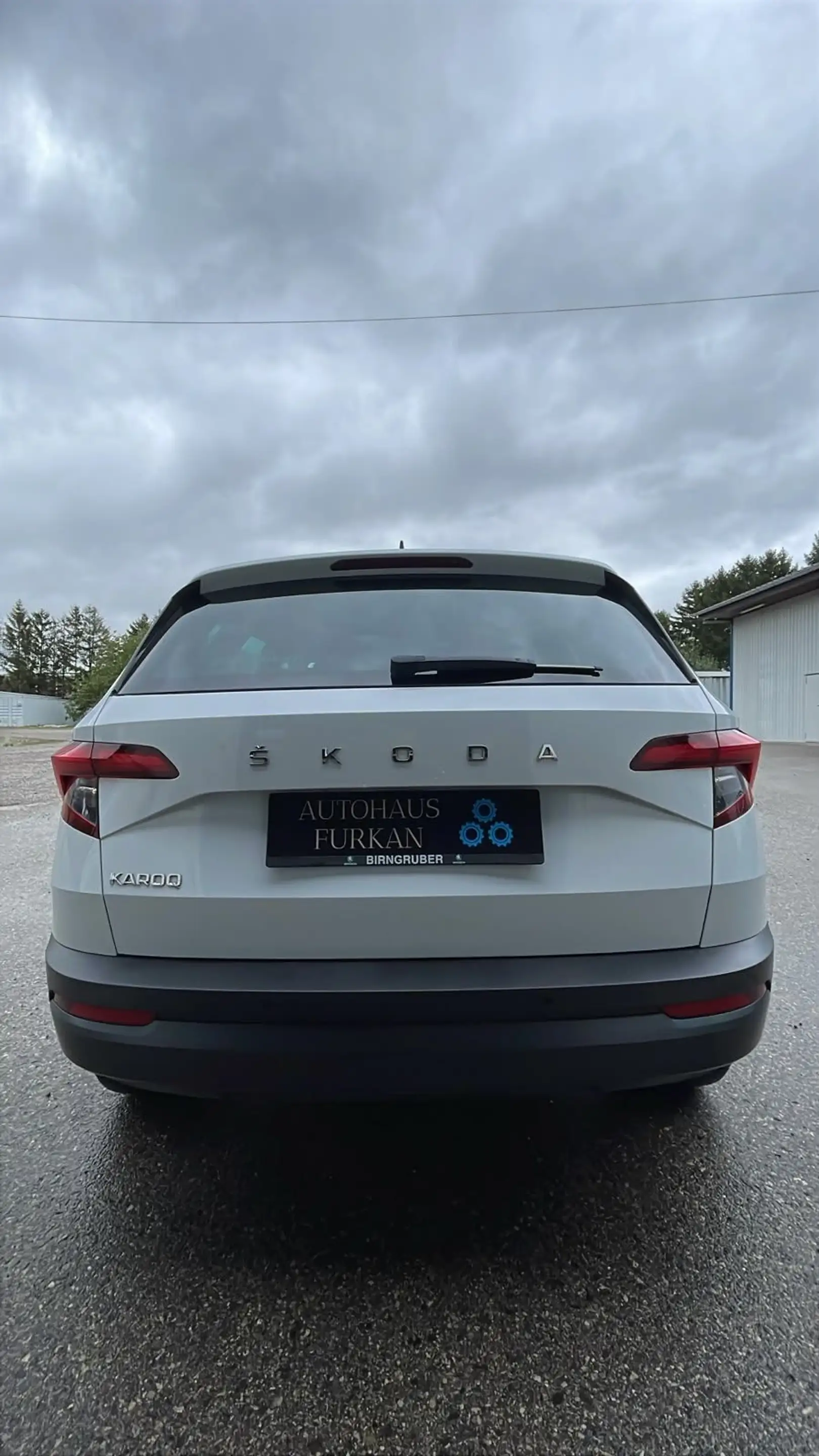 Skoda Karoq 1,0 TSI Ambition SC — photo 4