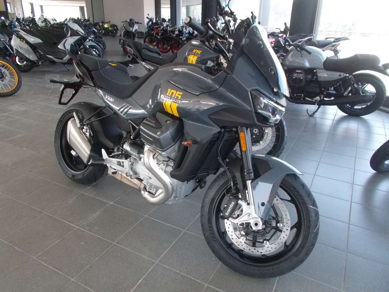 Moto Guzzi V 100 MANDELLO 105