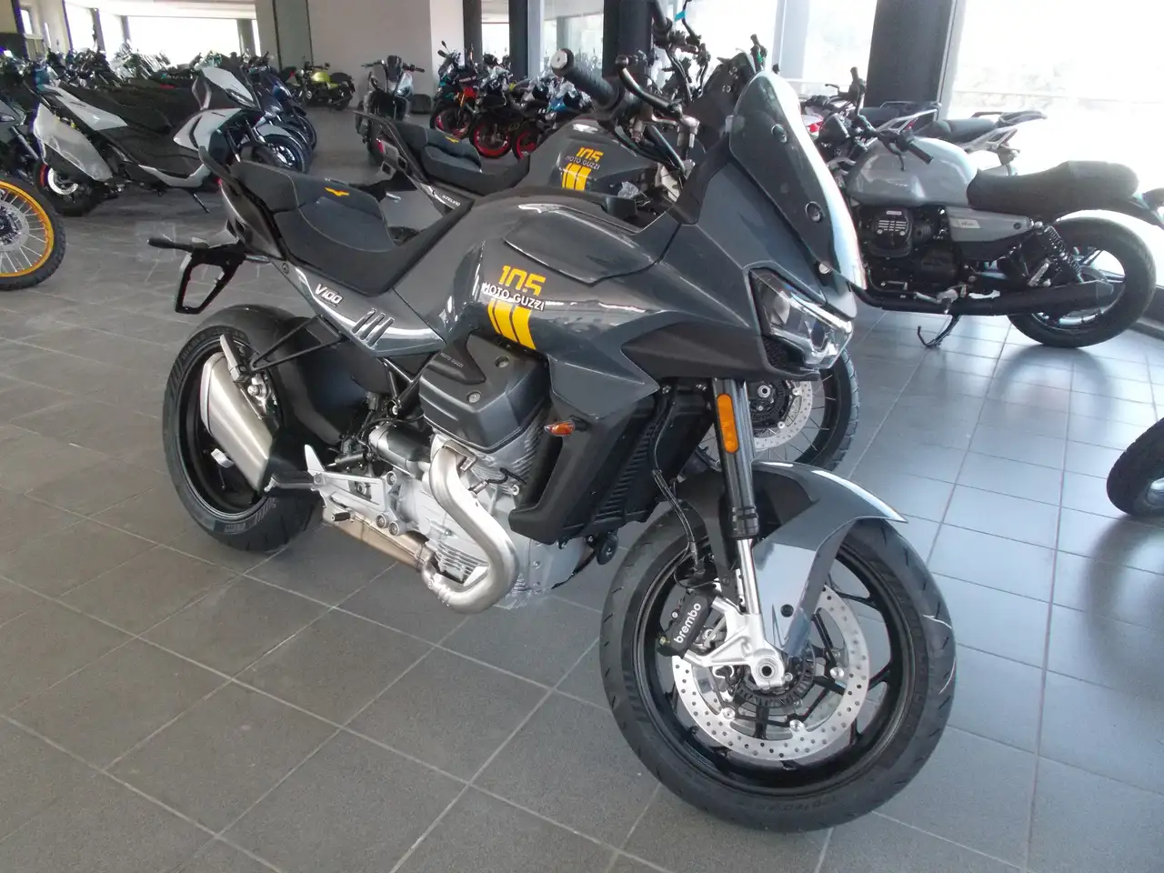 Moto Guzzi V 100