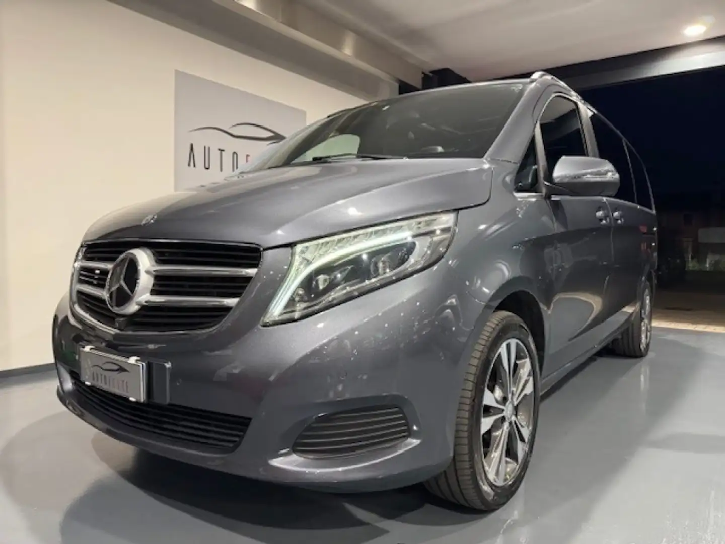 Mercedes-Benz V 250 d Automatic 4Matic Premium Long Grigio - 1