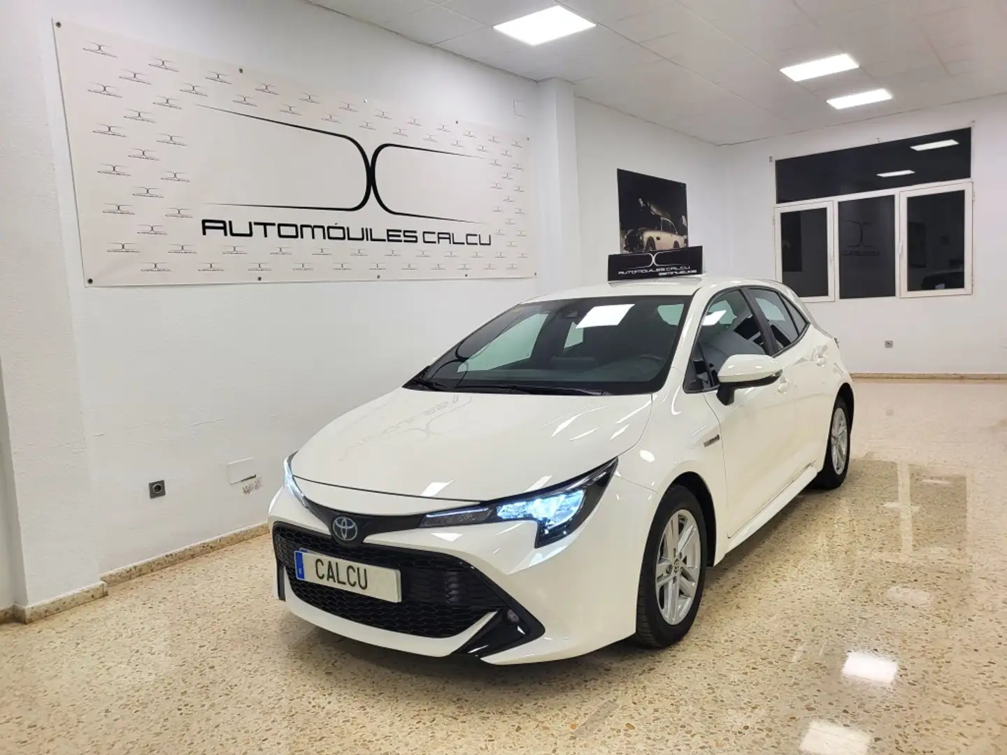 Toyota Corolla 125H Active Tech Blanco - 1