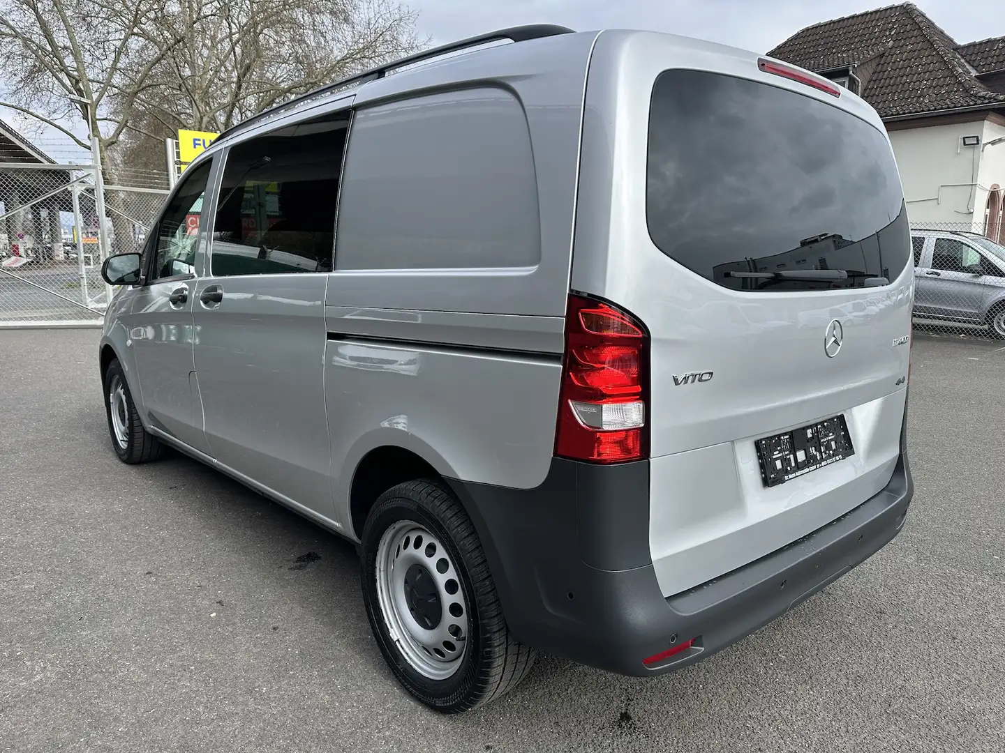 Mercedes-Benz Vito 114 CDI M1 kompakt 2 x Schiebetüre Silber - 2