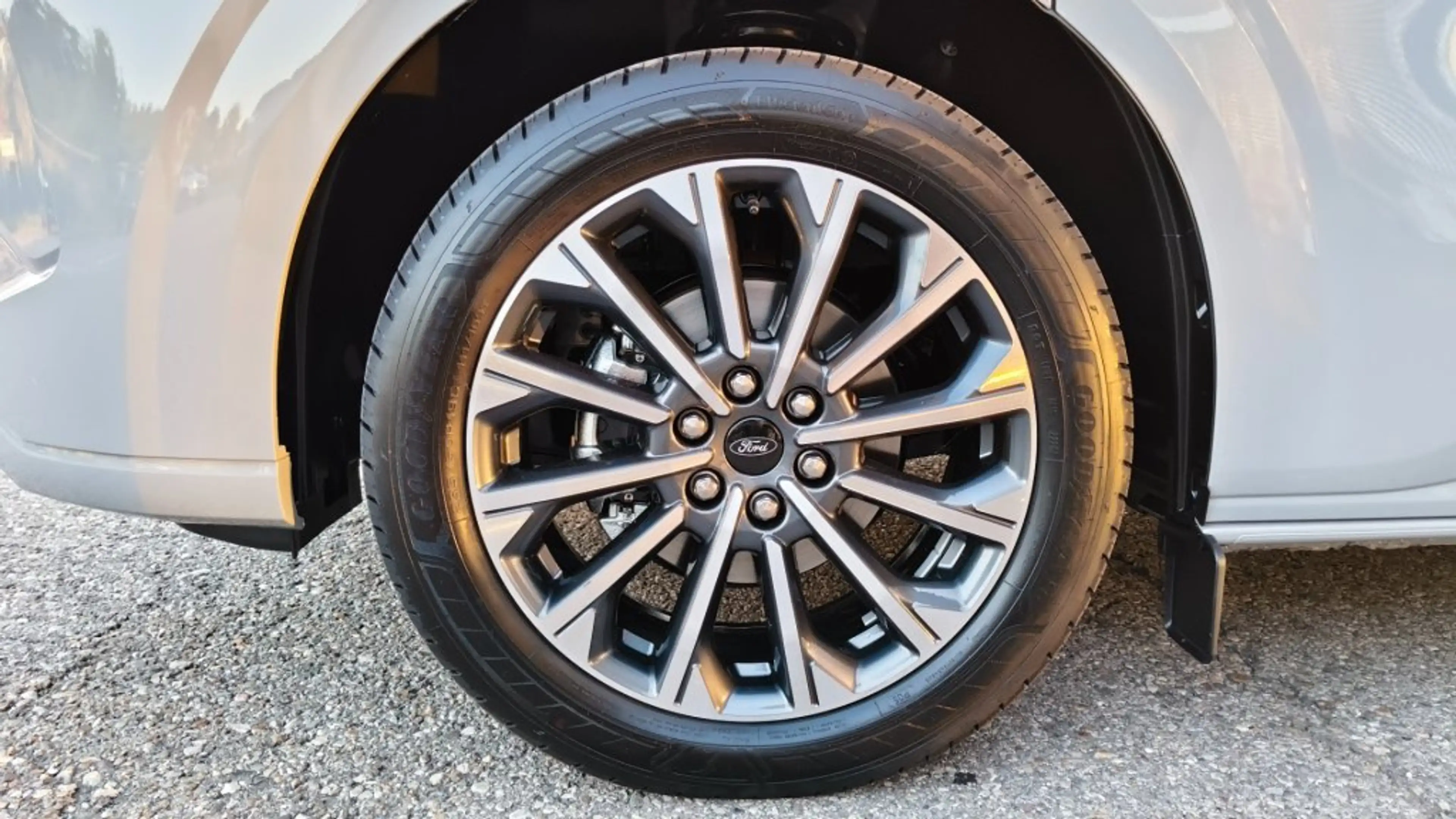 Ford Tourneo Custom Titanium X 340 L1 PHEV Automatik — photo 12