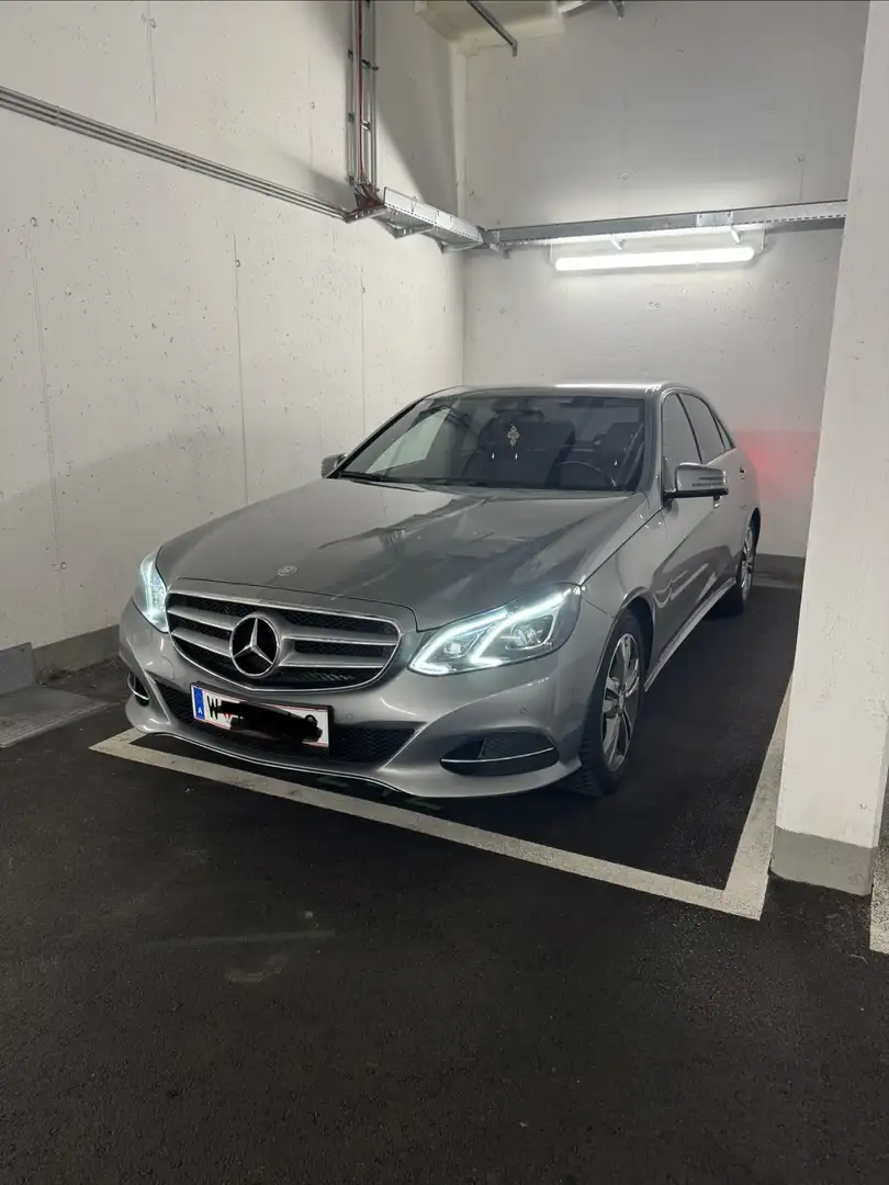 Mercedes-Benz E 200 E 200 CDI BlueEfficiency Avantgarde Grau - 1