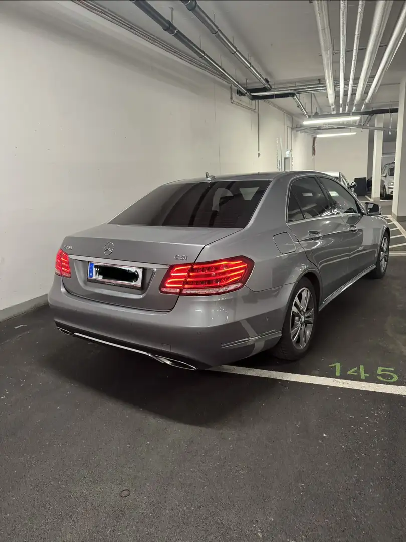 Mercedes-Benz E 200 E 200 CDI BlueEfficiency Avantgarde Grau - 2