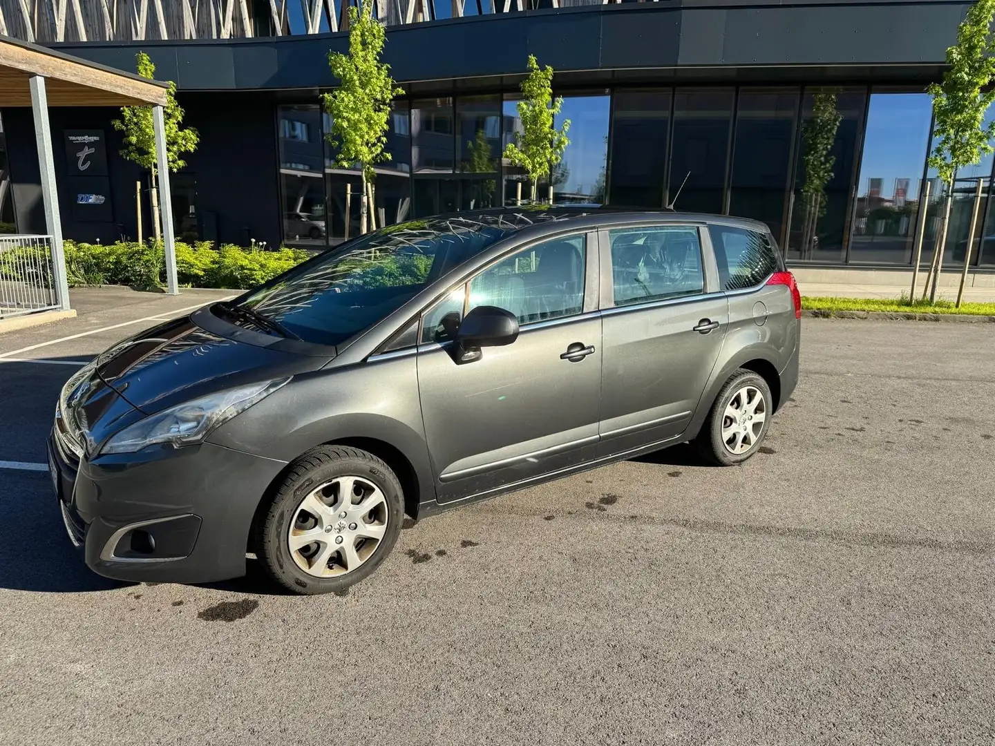 Peugeot 5008 HDI 115 Allure - 2