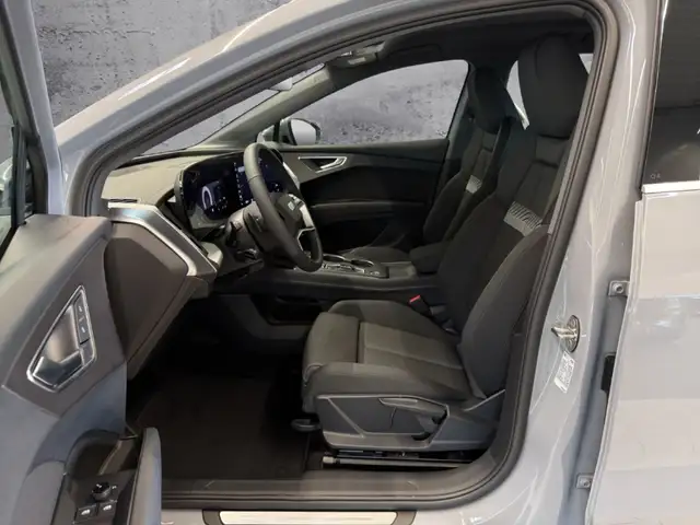 Audi Q4 E-Tron view 8