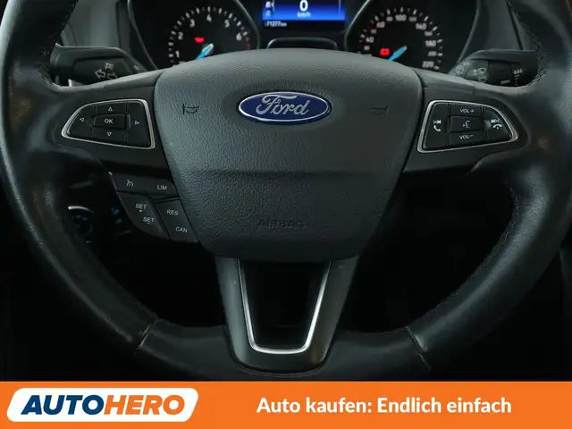 Ford Focus view 19