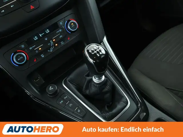 Ford Focus view 25