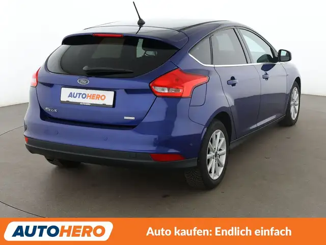 Ford Focus view 6