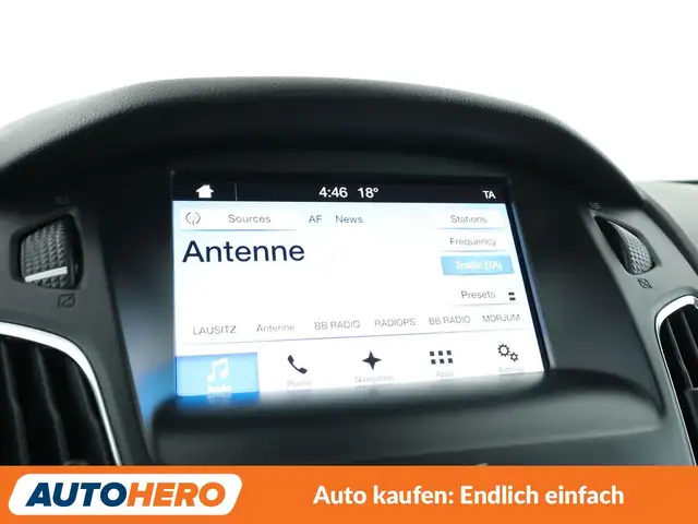 Ford Focus view 22