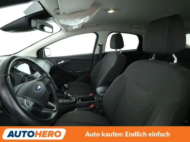 Ford Focus view 10