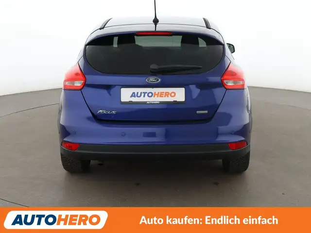 Ford Focus view 5