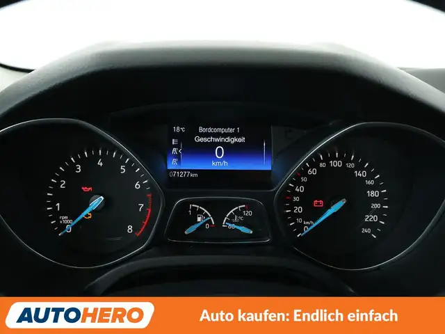 Ford Focus view 20