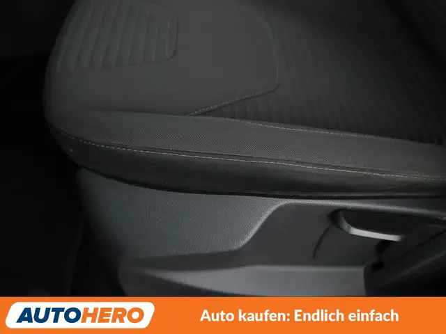 Ford Focus view 28