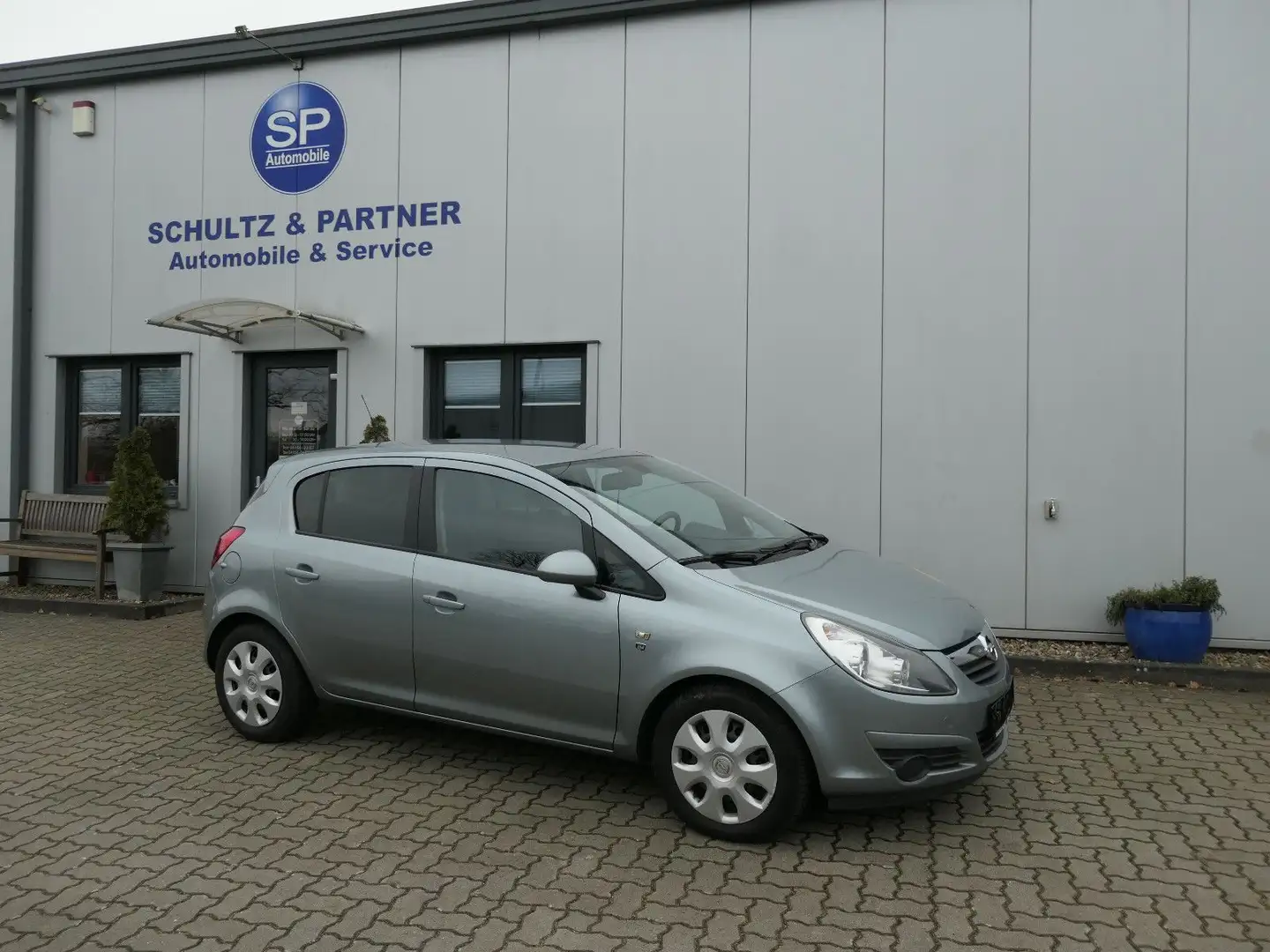 Opel Corsa D Edition "111 Jahre" // 1.Hd., Scheckh., Silber - 1