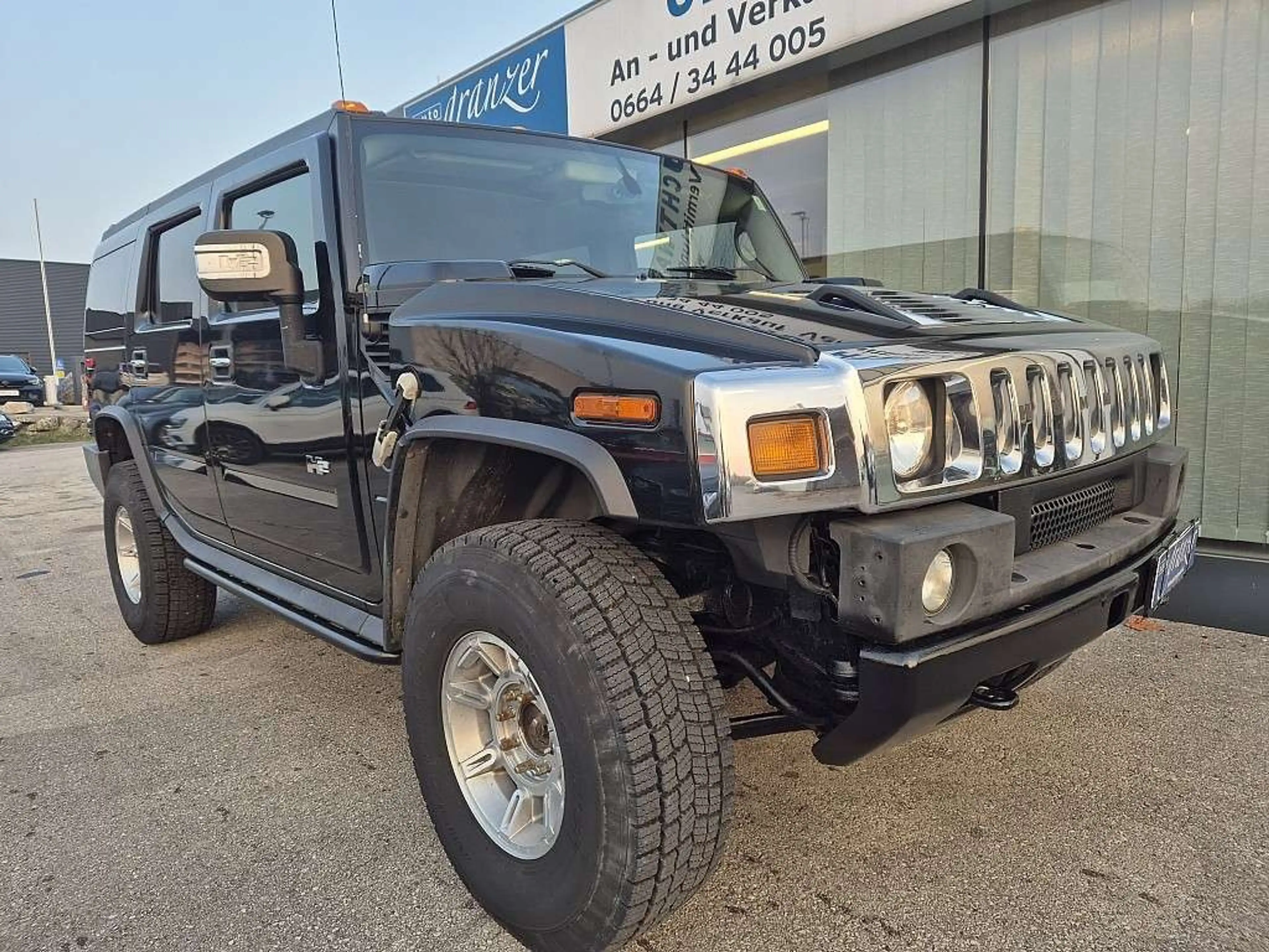 HUMMER H2 SUV Luxury — photo 4