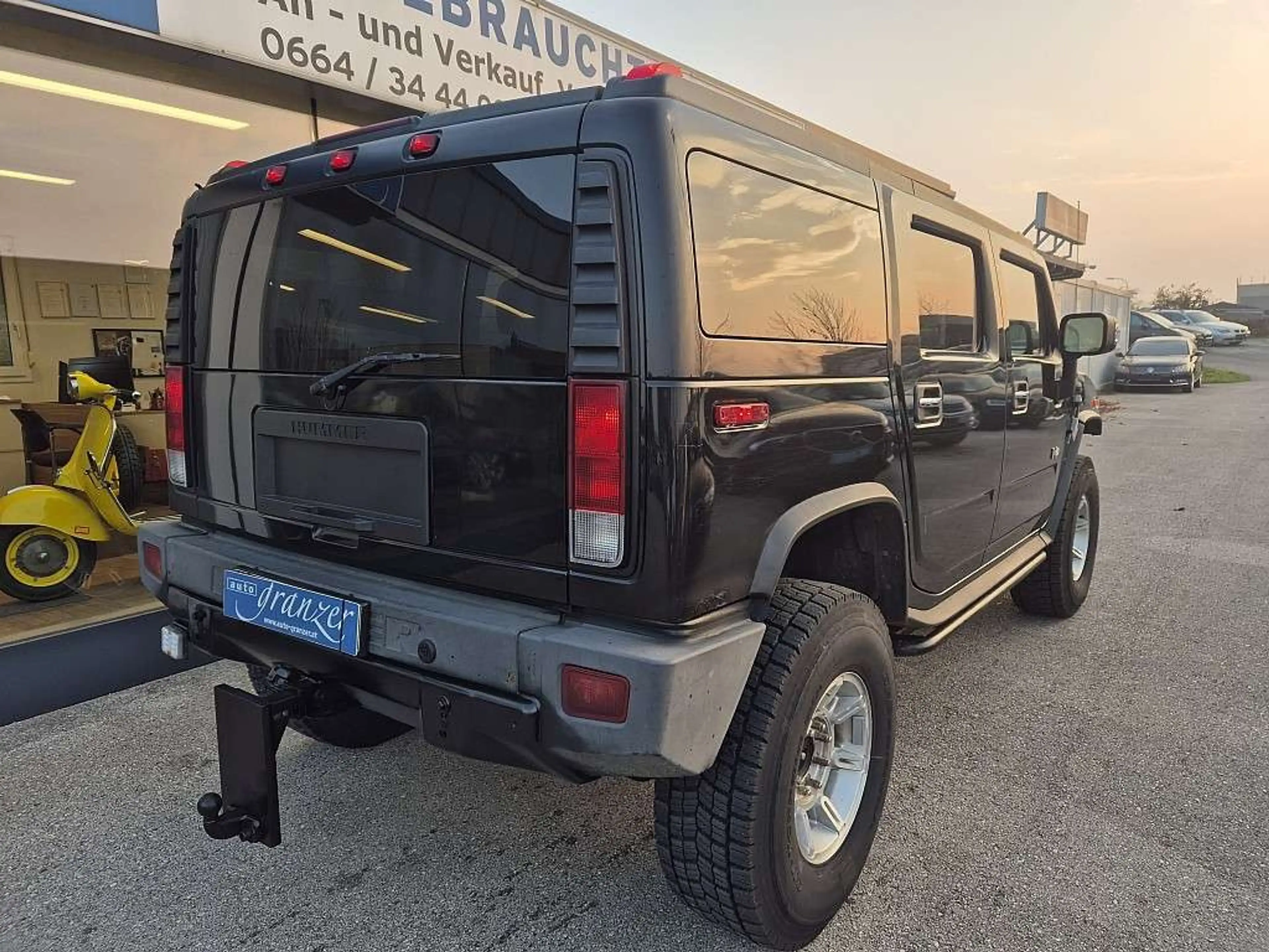 HUMMER H2 SUV Luxury — photo 7