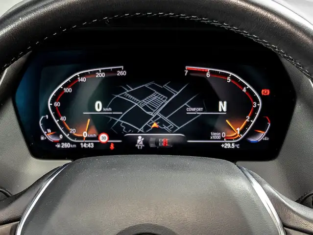 BMW 1 Series view 10