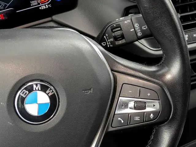 BMW 1 Series view 13