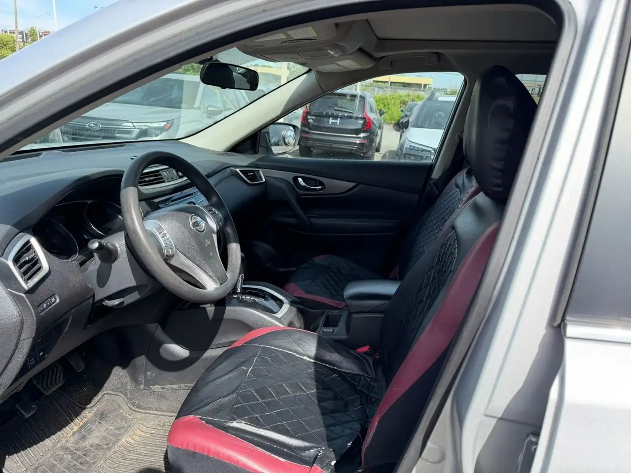Nissan Rogue снимка Nissan Rogue