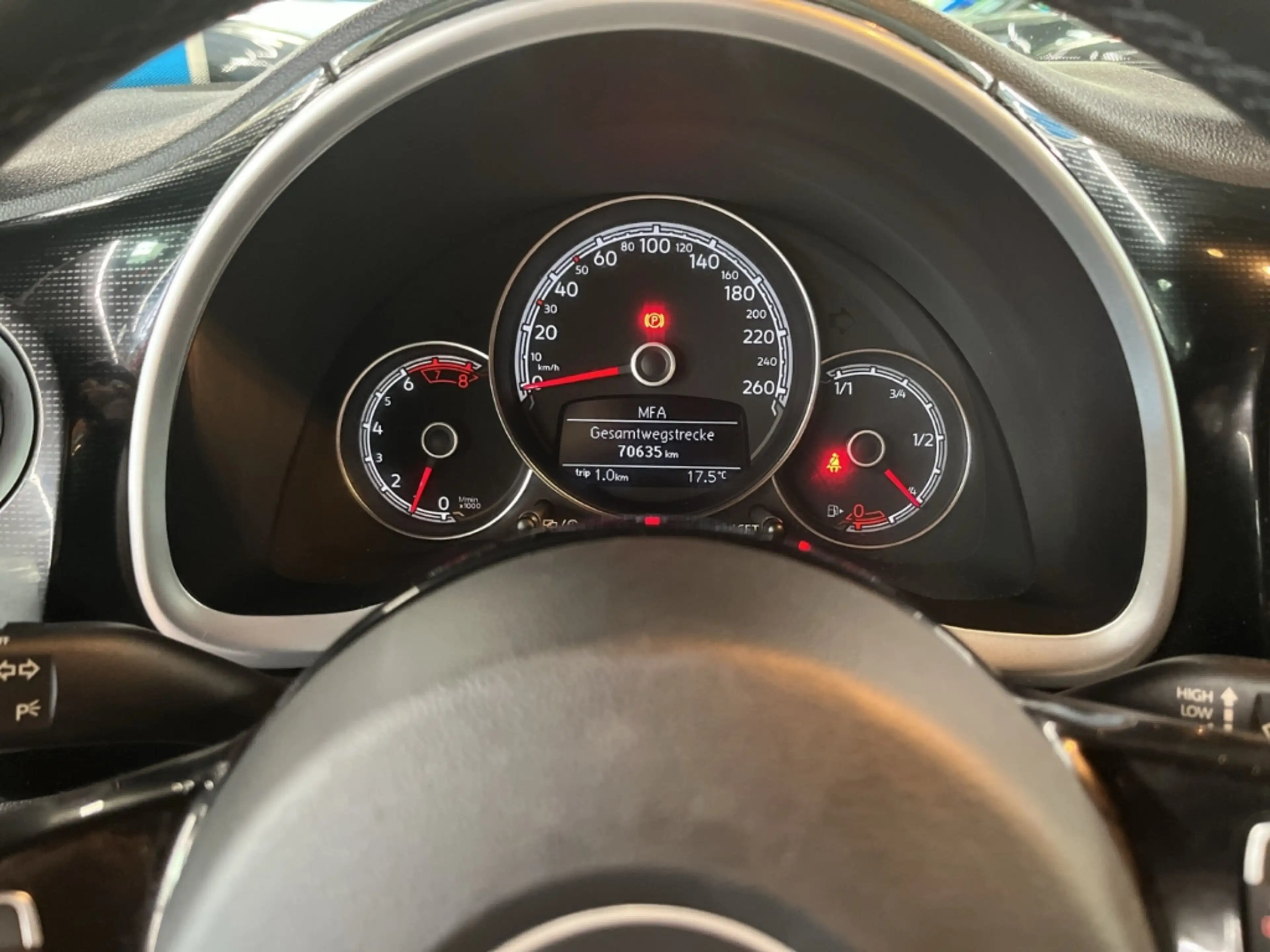 Volkswagen Beetle Sound Cabriolet SOUND 1.2 TSI Navi Dyn. Kurvenlich — photo 9