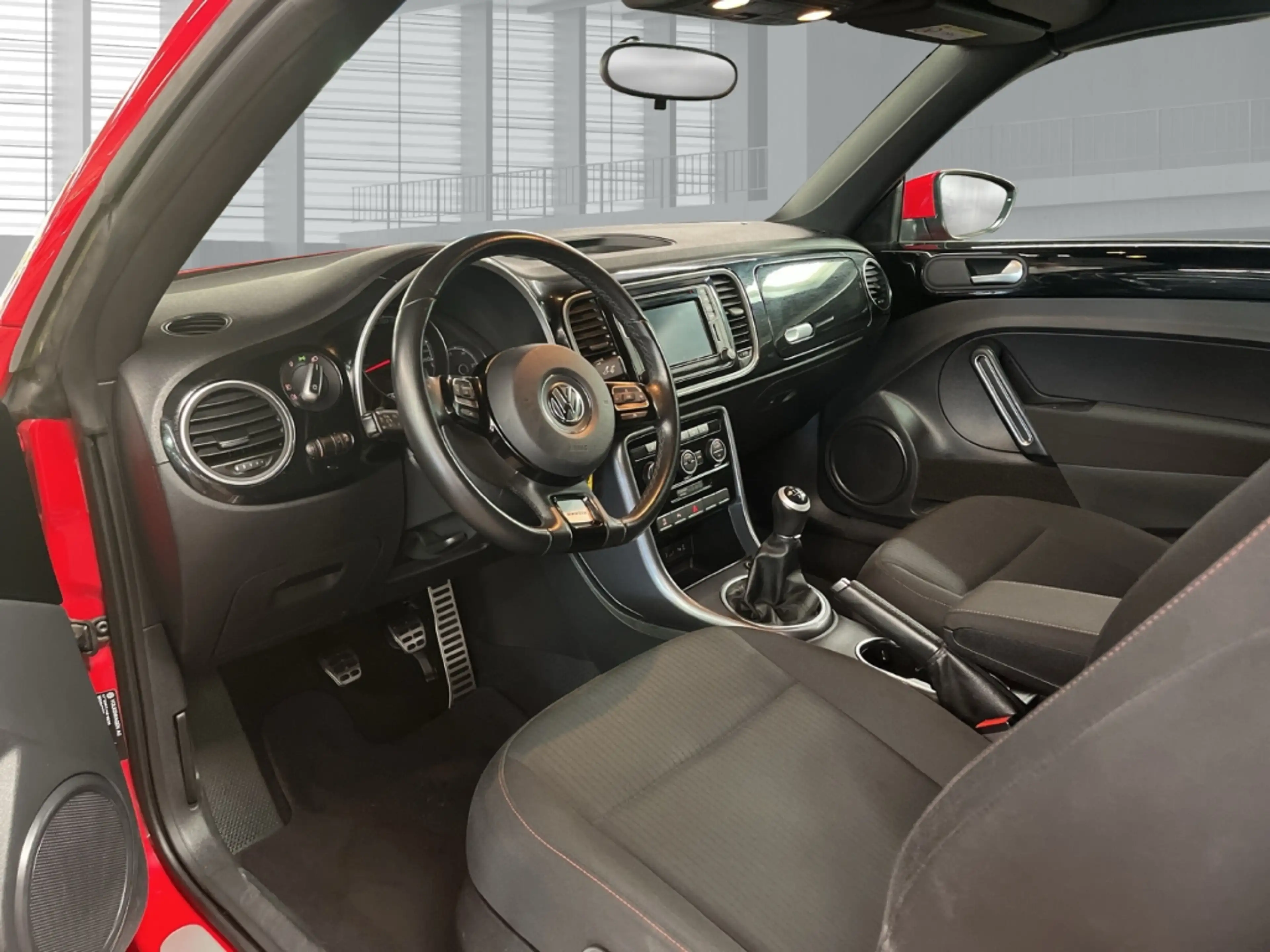 Volkswagen Beetle Sound Cabriolet SOUND 1.2 TSI Navi Dyn. Kurvenlich — photo 10
