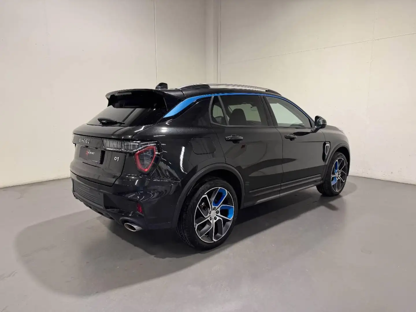 Lynk & Co 01 PHEV 261CV AUTO Nero - 2