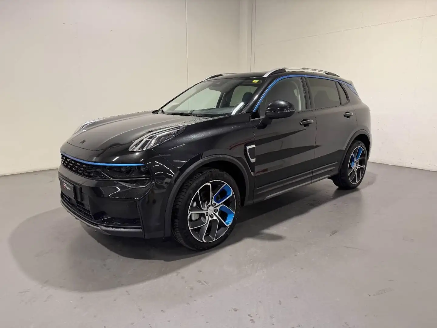 Lynk & Co 01 PHEV 261CV AUTO Nero - 1