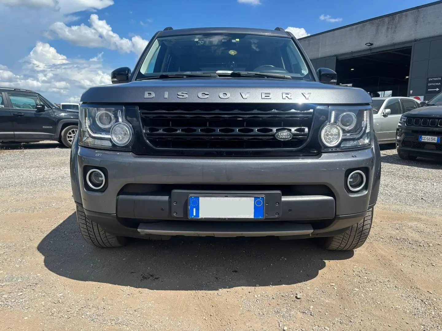 Land Rover Discovery Discovery 3.0 sdV6 HSE 7POSTI Grijs - 2