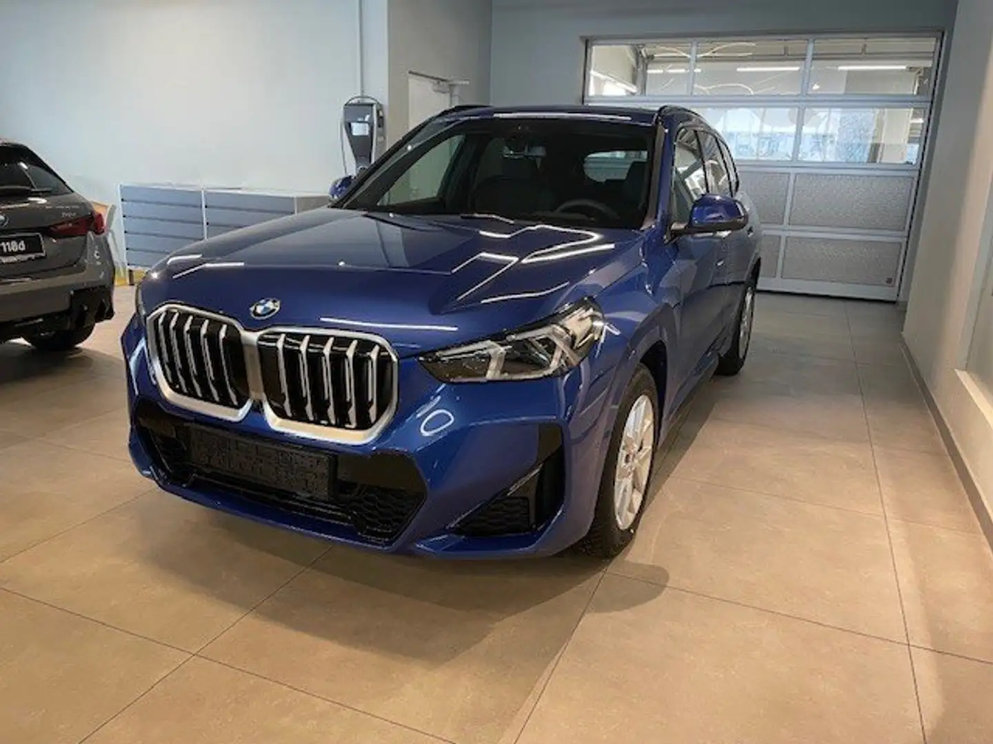 BMW X1 X1 xDrive20d U11 B47 M Sportpaket Blau - 1