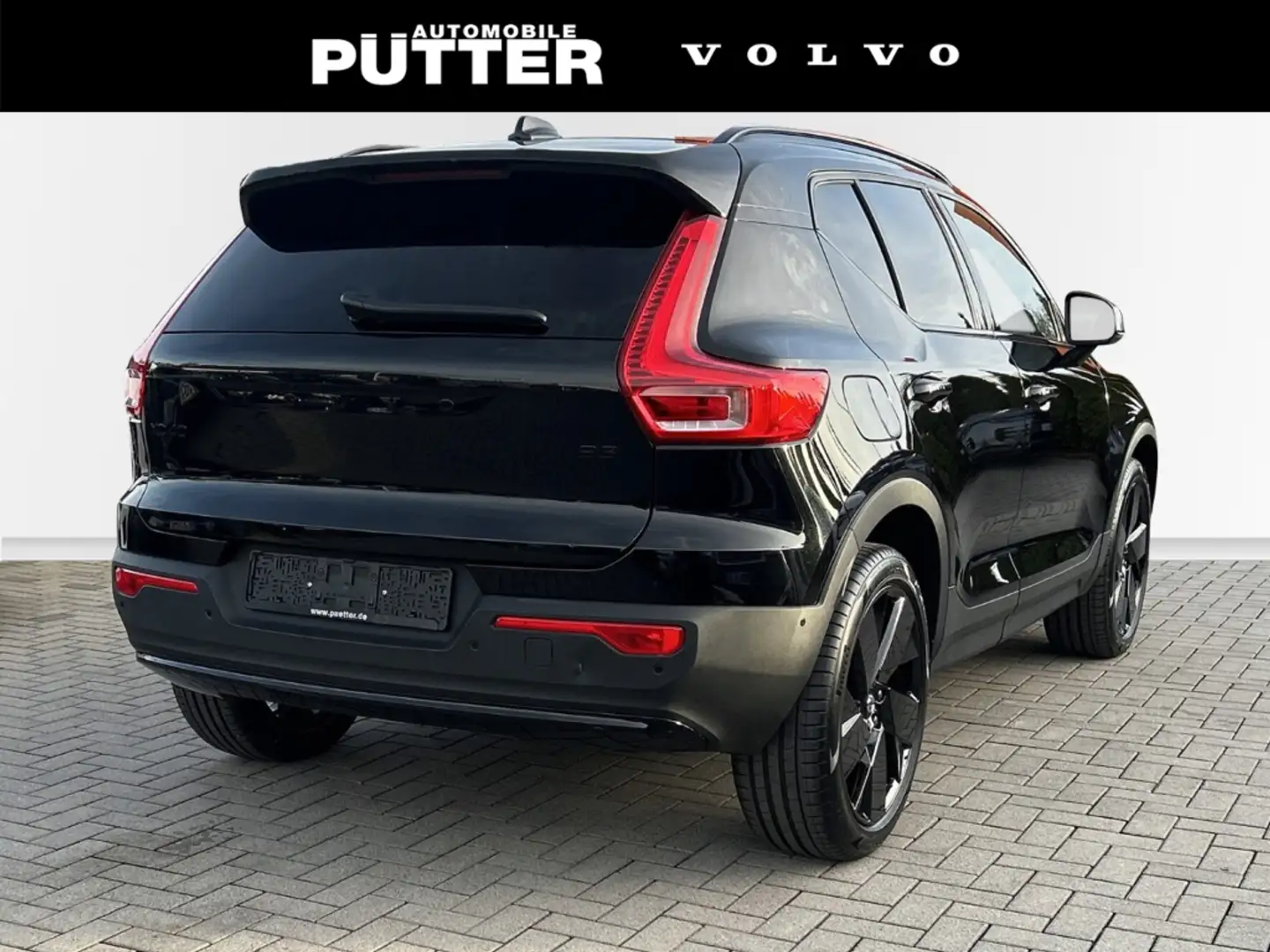 Volvo XC40 B3 Benzin Plus Black Edition 20'' ACC 360 Kamera P Schwarz - 2