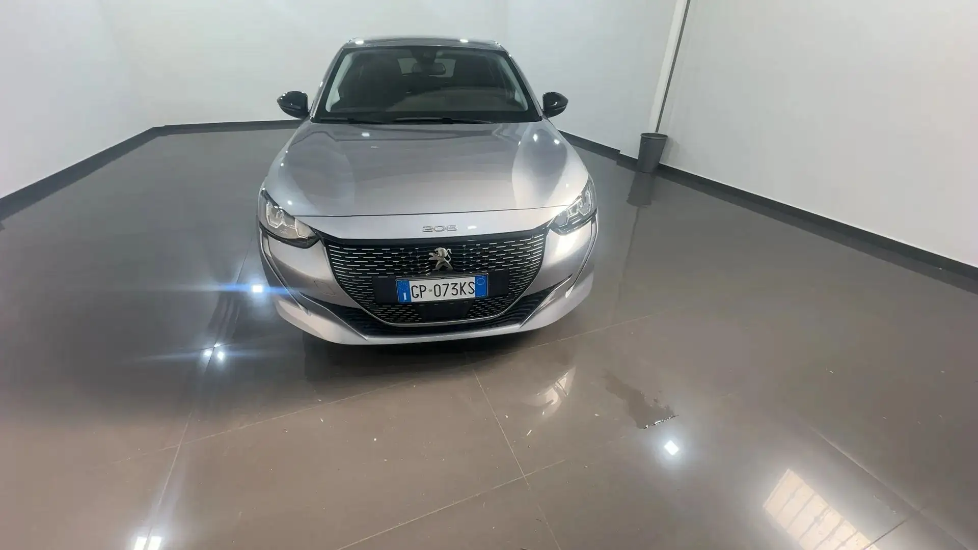 Peugeot e-208 e-208 Allure Pack 100kW Grigio - 2