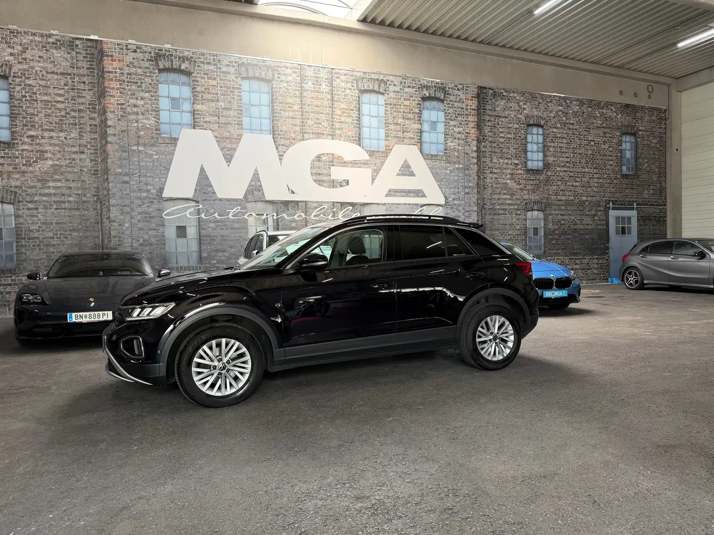 Volkswagen T-Roc Life Schwarz - 2