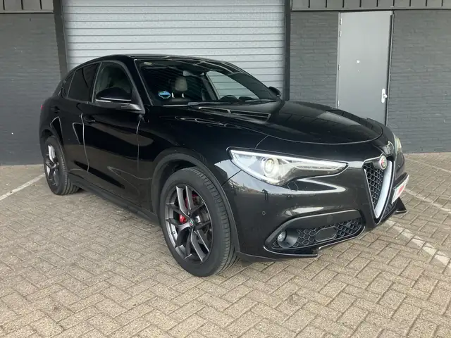 Alfa Romeo Stelvio 2.2d SUPER-XENON-LEDER-VOLL