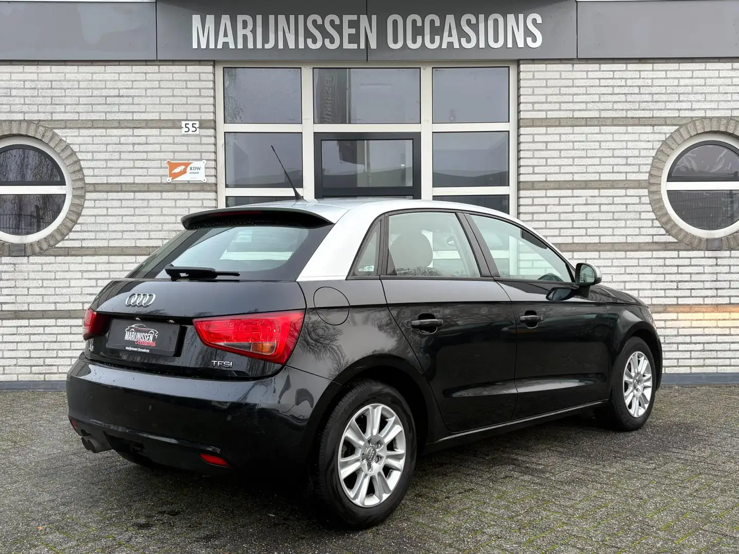 Audi A1 Sportback 1.4 TFSI Ambition Pro Line |Navi,Cruise, Black - 2