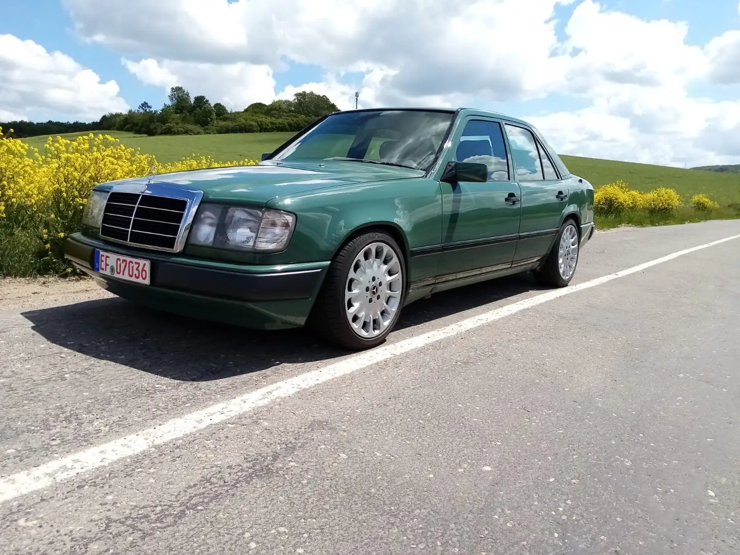Mercedes-Benz 260 - 2