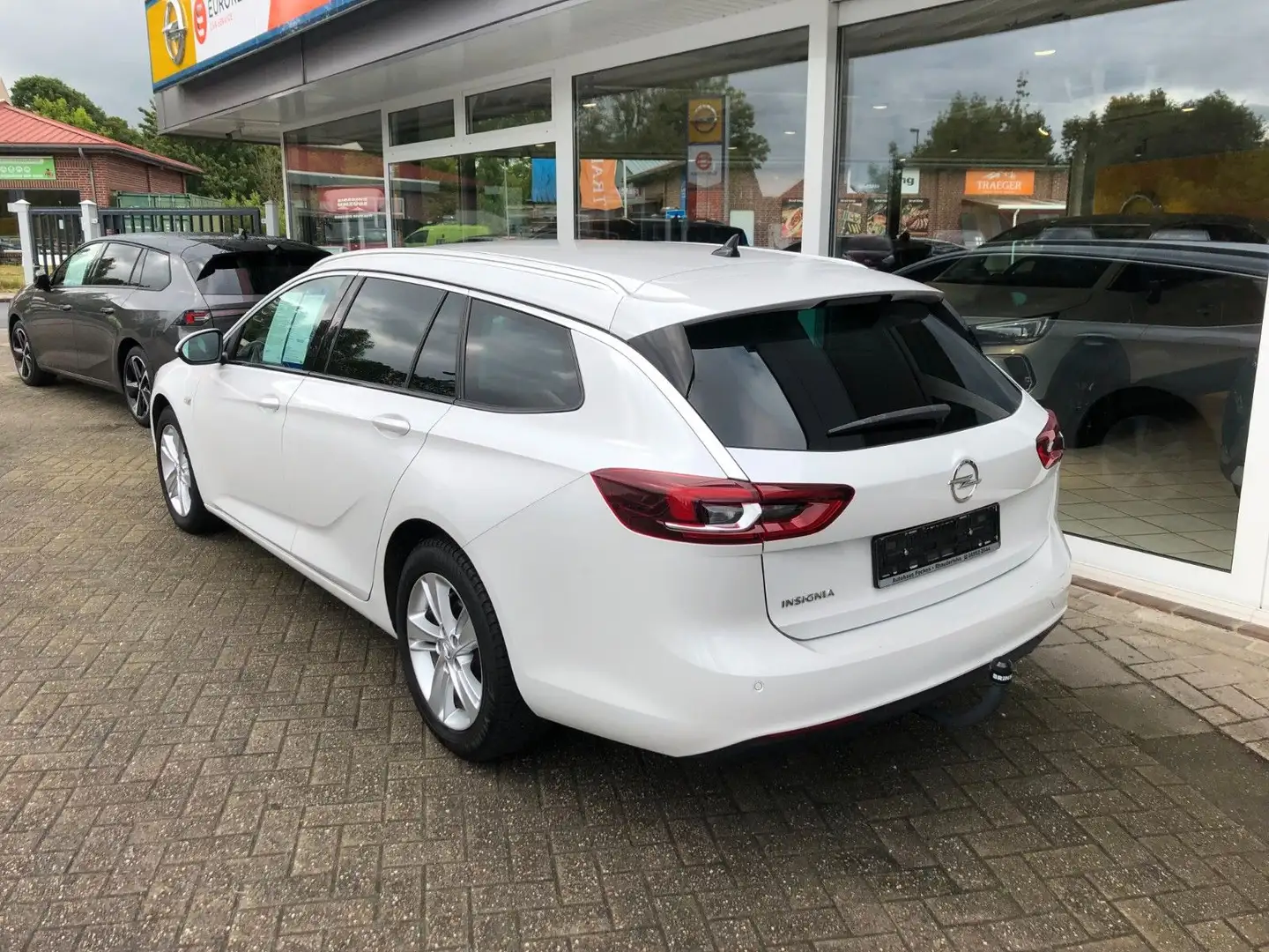 Opel Insignia B Sports Tourer Innovation Blanc - 2
