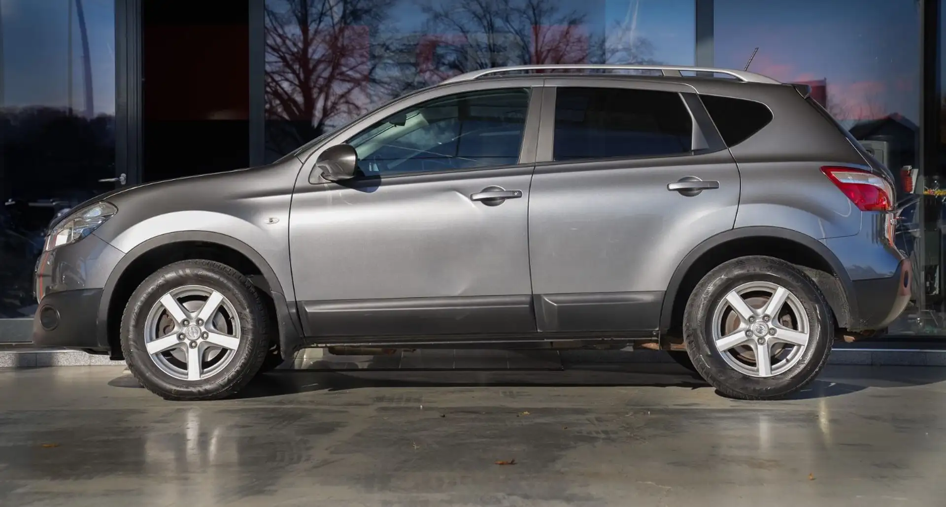 Nissan Qashqai I-Way 4X4 *Automatik/Navi/SHZ* Grau - 2