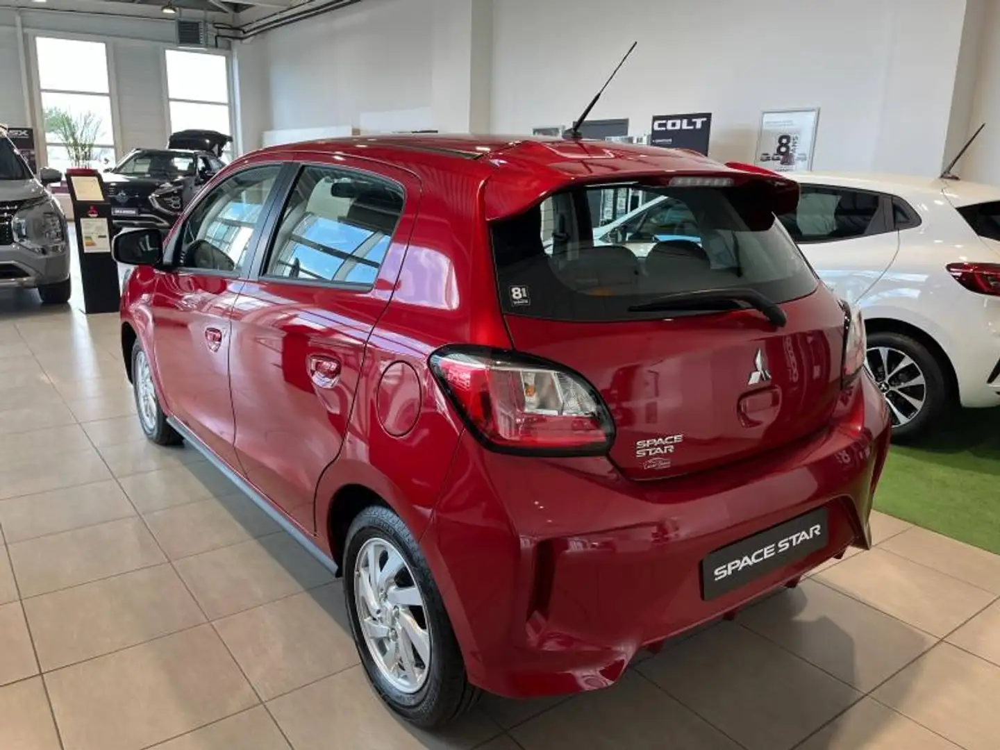 Mitsubishi Space Star 1.2 MIVEC 71ch Invite 2024 - 2