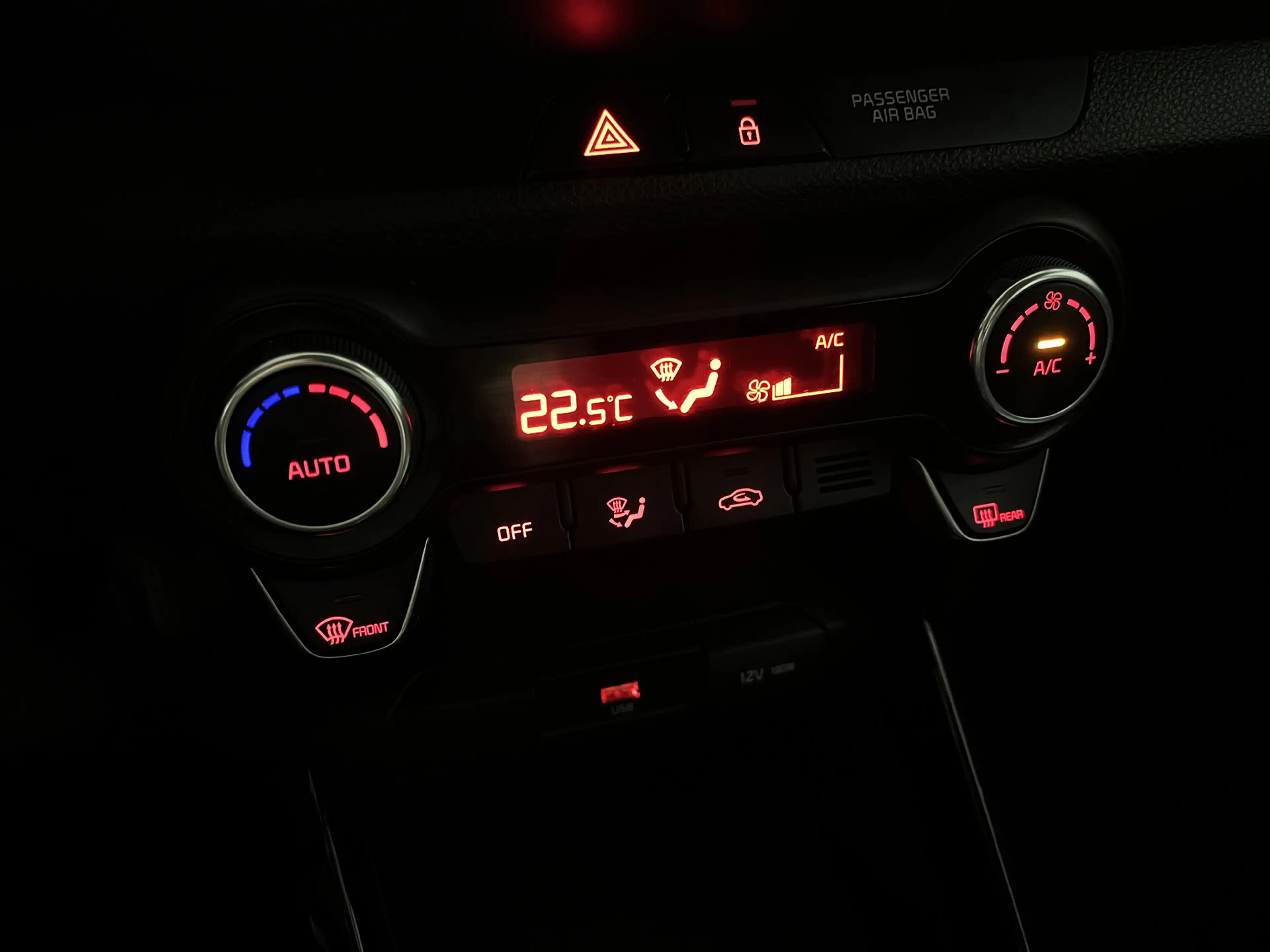 Kia Stonic 1.0 T-GDi MHEV DynamicLine 1E EIGN/ECC/CAMERA/APPL — photo 11