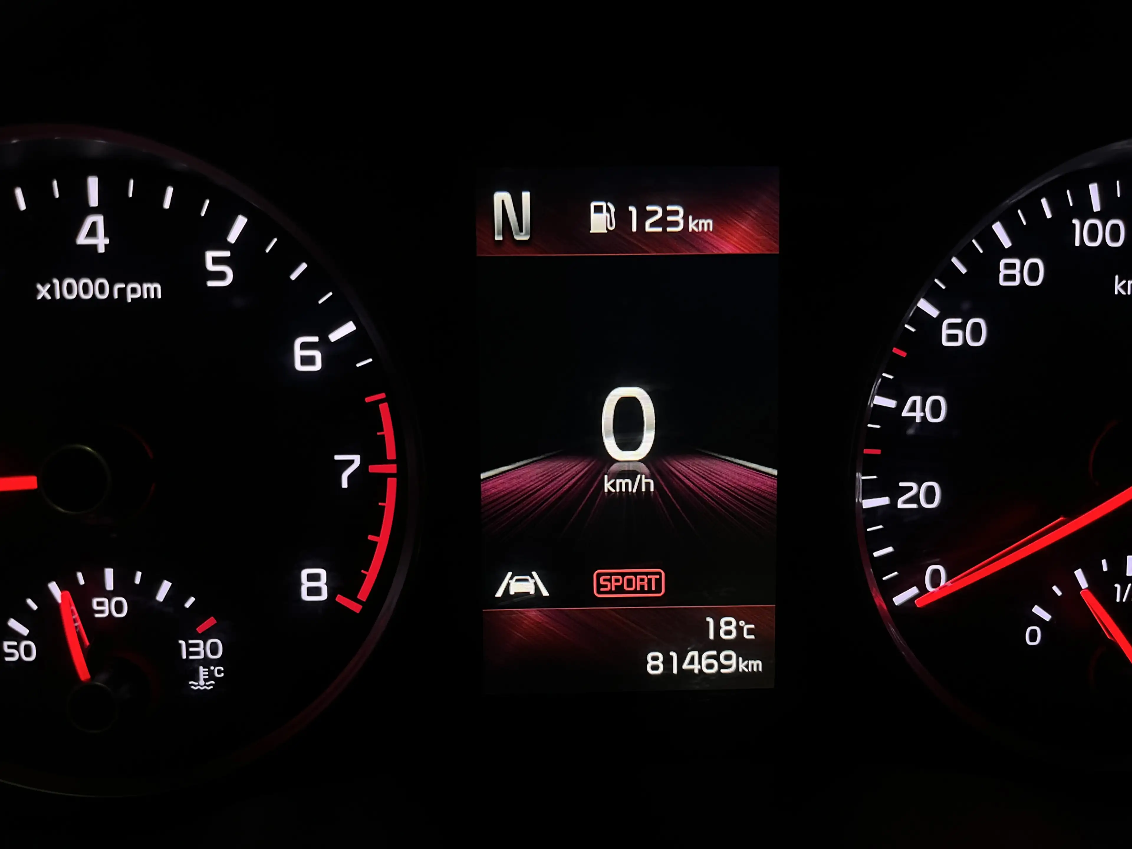 Kia Stonic 1.0 T-GDi MHEV DynamicLine 1E EIGN/ECC/CAMERA/APPL — photo 32