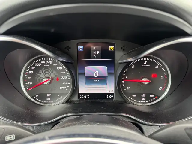 Mercedes-Benz GLC view 13