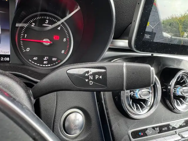 Mercedes-Benz GLC view 17