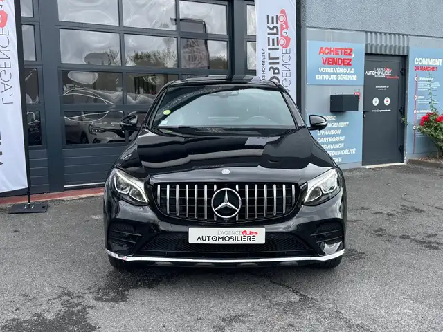 Mercedes-Benz GLC view 3