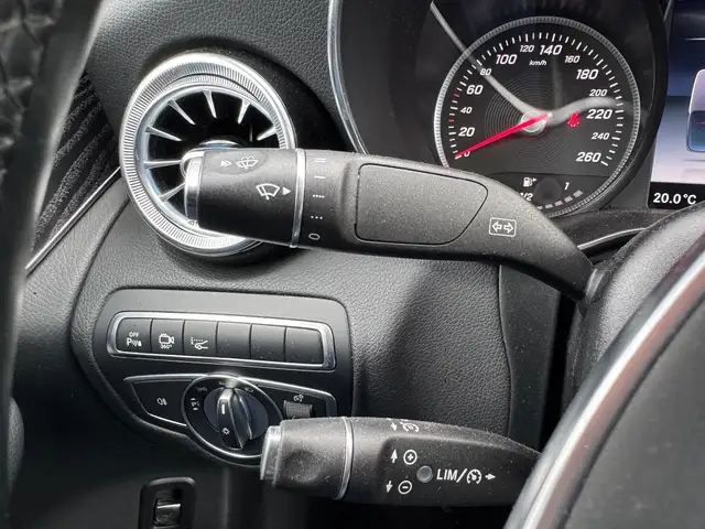 Mercedes-Benz GLC view 16